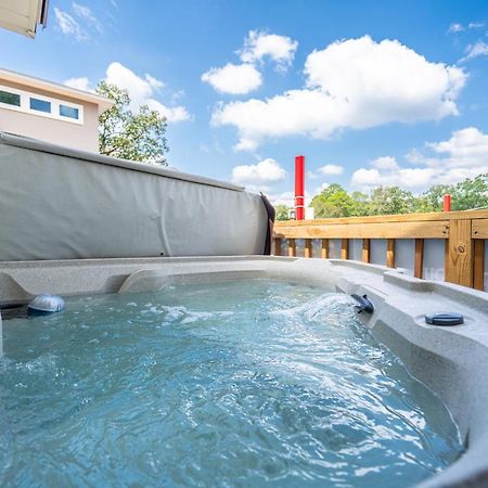 Canary Lake Cottage W/Hot Tub At Sam'S Pizza ホット・スプリングス エクステリア 写真