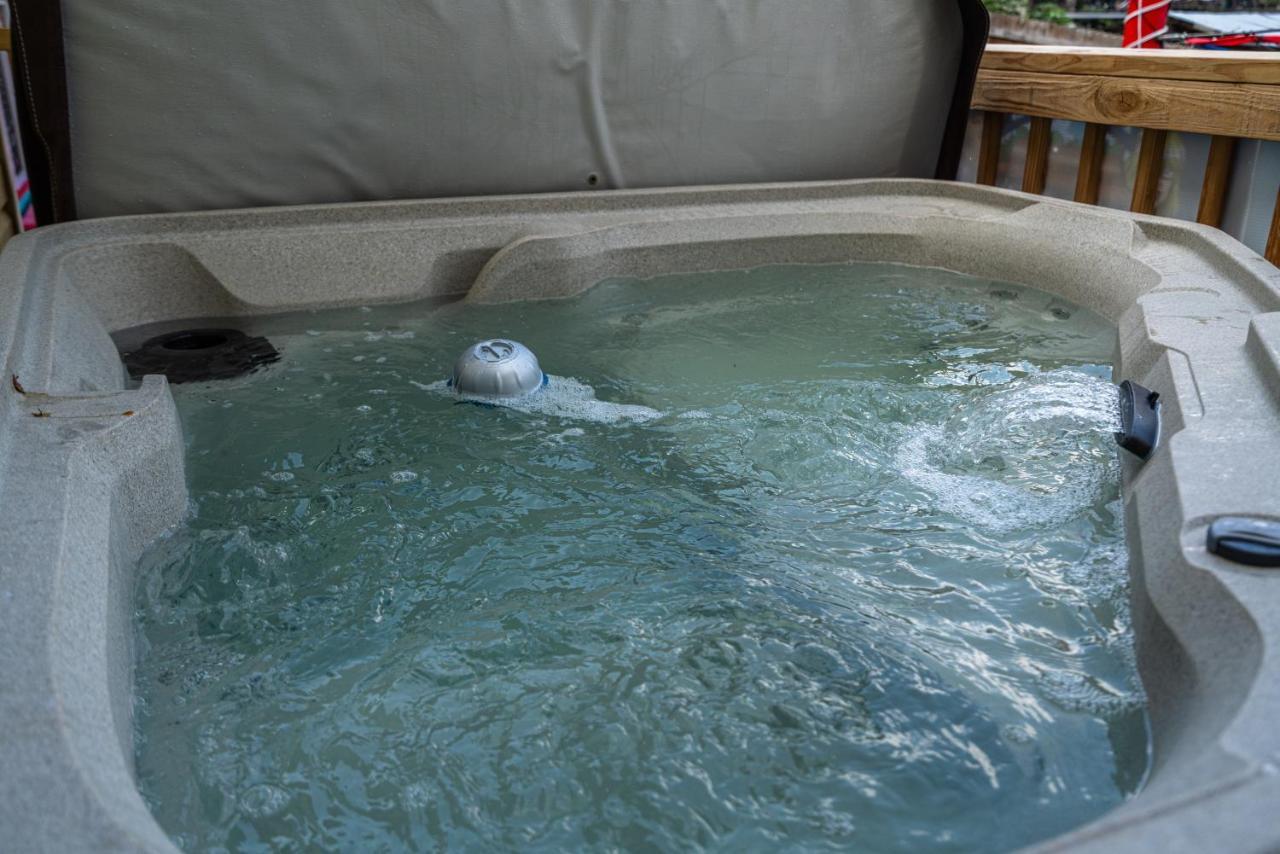 Canary Lake Cottage W/Hot Tub At Sam'S Pizza ホット・スプリングス エクステリア 写真